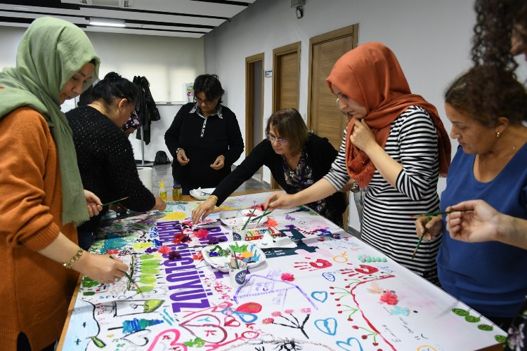 İzmir Karabağlar’da ‘Kadın Çemberi’