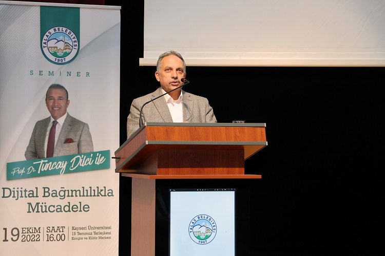 Kayseri Talas’ta öğretmenlere ‘dijital bağımlılık’ semineri