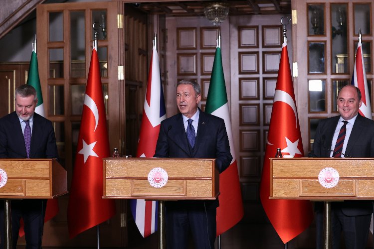 Savunma Bakanları İstanbul’da buluştu