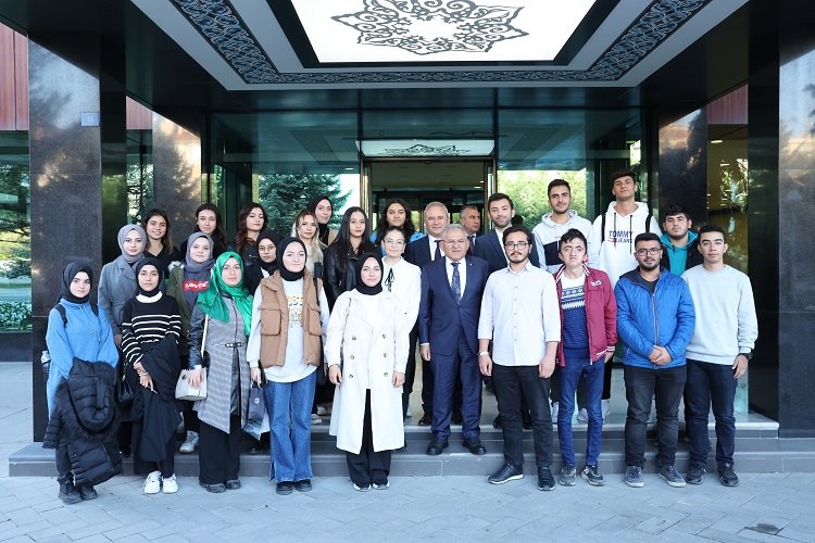Kayseri Büyükşehir’den teröre lanet