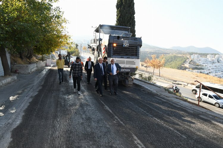 Başkan Selvitopu’ndan asfalt denetimi