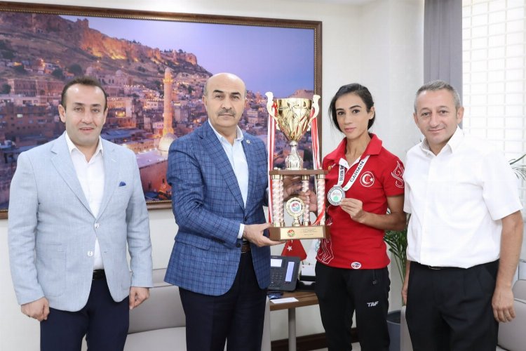 Milli atlet Fatma Arık’tan Mardin Valisi Demirtaş’a ziyaret