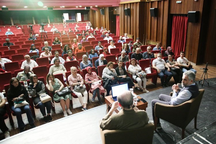 Bursa’da akademik eğitimlere devam