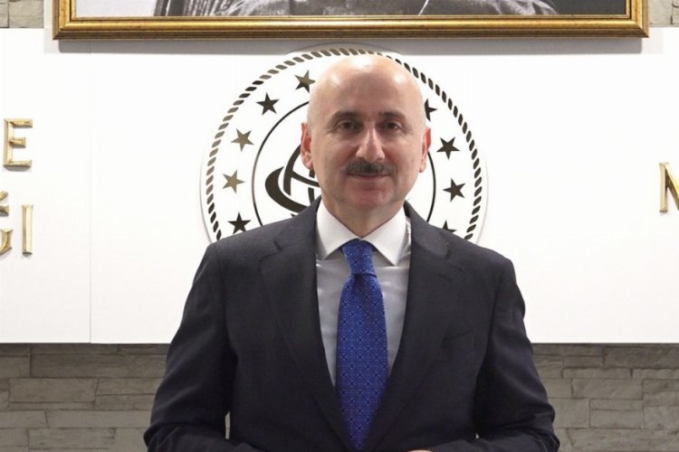 Bakan Karaismailoğlu’ndan ‘dijital obezite’ uyarısı