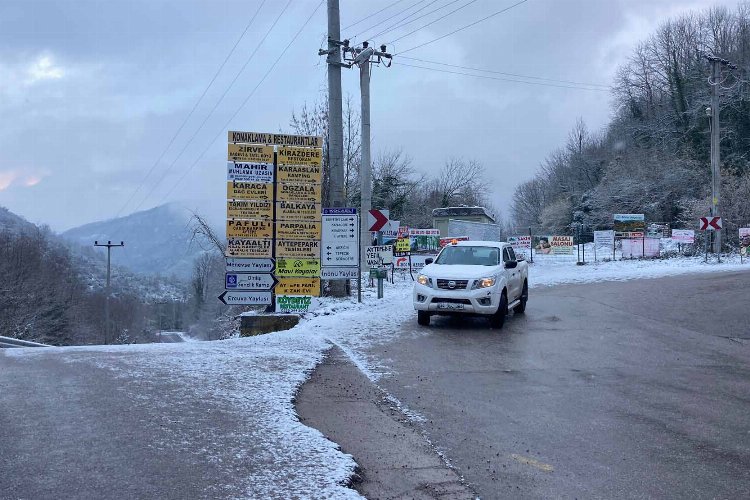 Kocaeli’nde Karla mücadele aralıksız şekilde sürdürülüyor