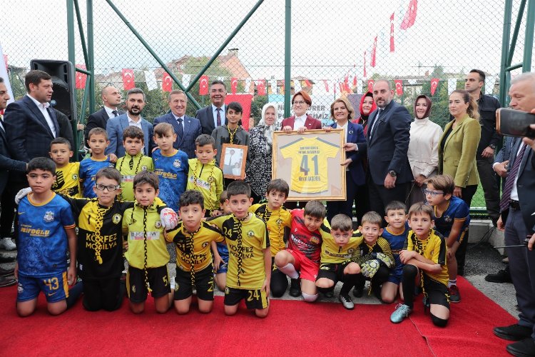Kocaeli İzmit’te Nihat Gürer Spor Tesisleri açıldı