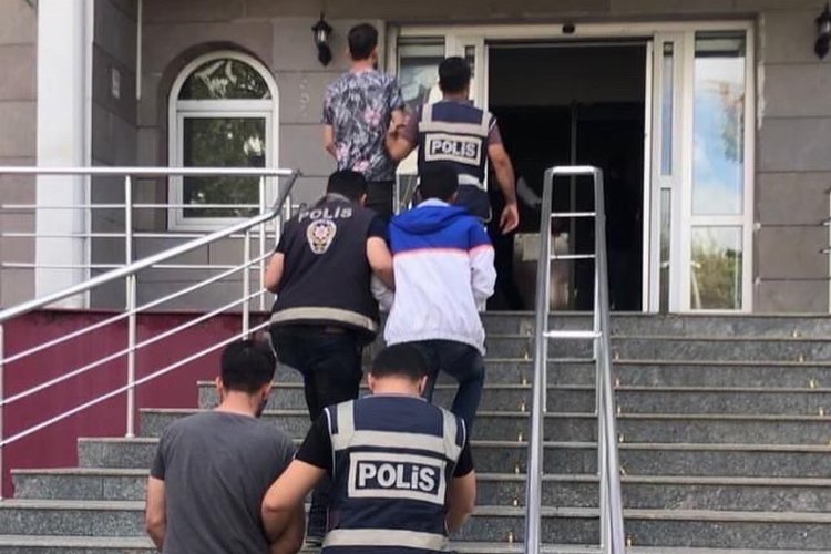 Adıyaman Gölbaşı’nda ceviz hırsızları tutuklandı