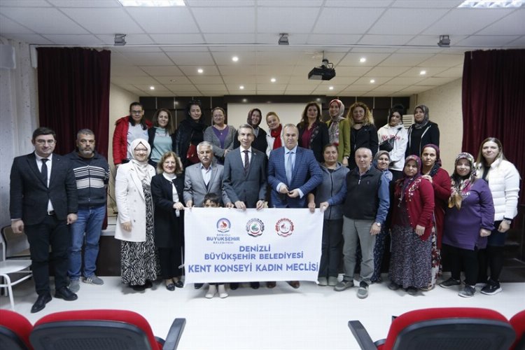 Denizli Kadın Meclisi’nde doğru beslenme ve ilaç eğitimi