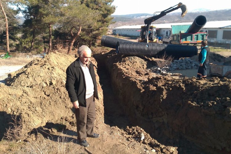 Manisa Gördes’te MASKİ yol geçişlerini rahatlattı