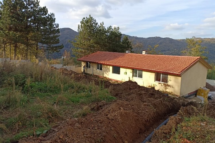 Kocaeli Başiskele’de eski köy okulu özel kamp merkezi olacak