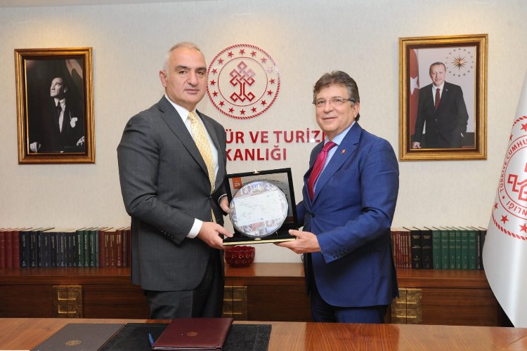 Aeneas Projesi’ni Turizm Bakanı Ersoy’a anlattılar