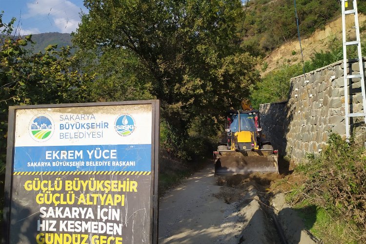 Sakarya Geyve’de Dereköy’e altyapı çalışması