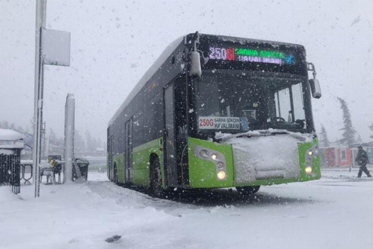 Kocaeli’de kar ulaşıma engel olamadı