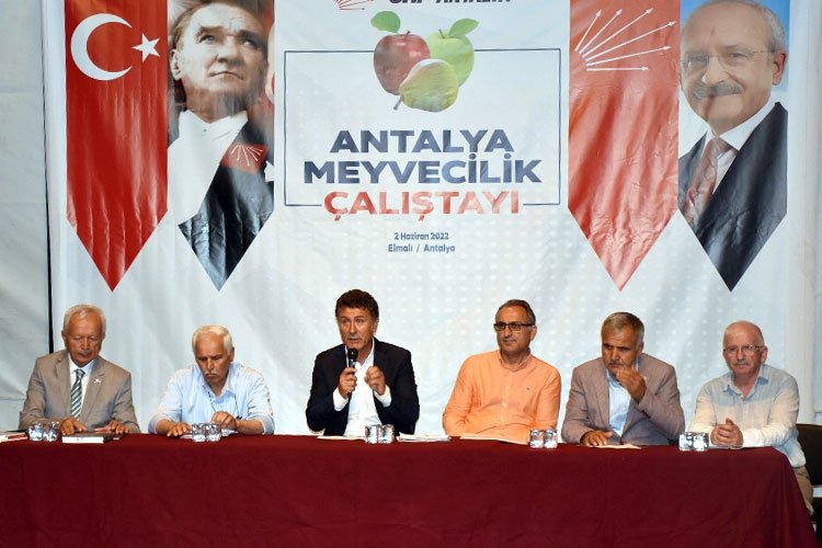 Antalya Elmalı’da CHP’den ‘Meyvecilik Çalıştayı’