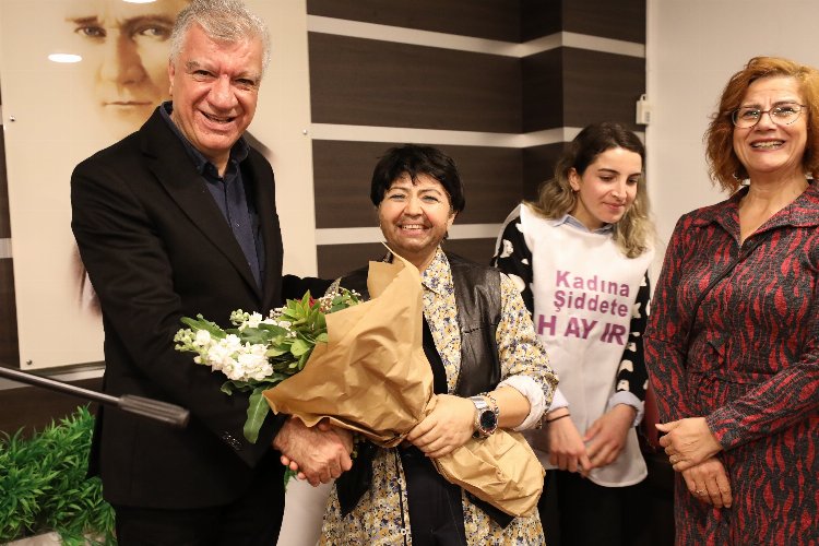 İzmir Narlıdere’de kadına şiddete karşı güç birliği