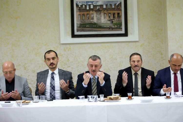 Kocaeli’de Başkan Büyükakın Gümüşhaneliler Vakfı ile buluştu