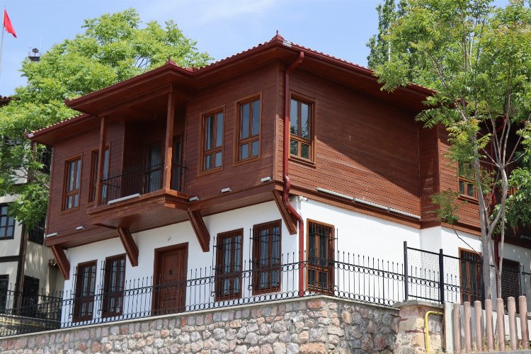 Kocaeli İzmit’e Şiir ve Edebiyat Evi açılıyor