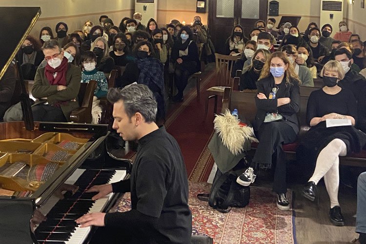 Ünlü piyanistten Kilise’de özel albüm lansmanı