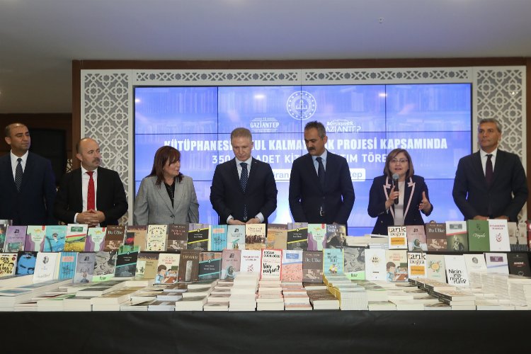 Gaziantep’ten okul kütüphanelerine 350 bin kitap