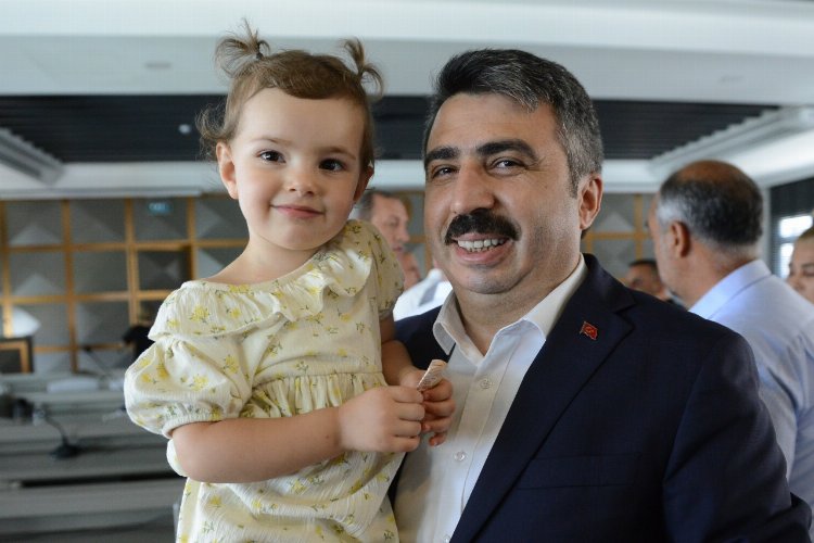 Bursa Yıldırım’da harçlıklar Başkan Yılmaz’dan