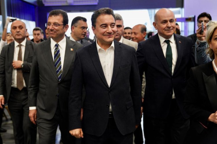 Ali Babacan’dan demokratlara çağrı