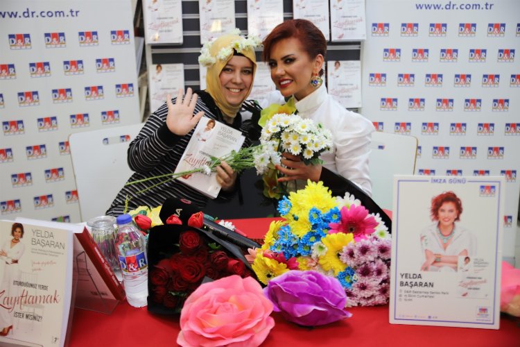 Yelda Başaran’a çiçekli sürpriz