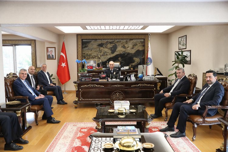 “Canları pahasına huzur temin eden Türk Polisi’ne şükran borçluyuz”