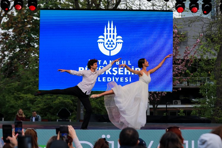 İstanbul’da dans şöleni