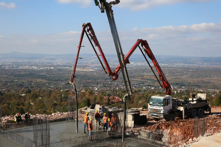 Kocaeli’de teleferik projesinin temel betonu atıldı