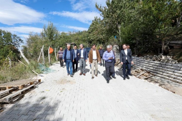 Bursa İnegöl’de kırsalda parke taş çalışmaları