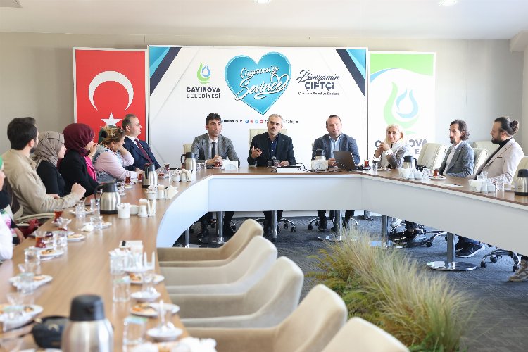 Kocaeli Çayırova’da Başkan Çiftçi bayan kuaförleri dinledi