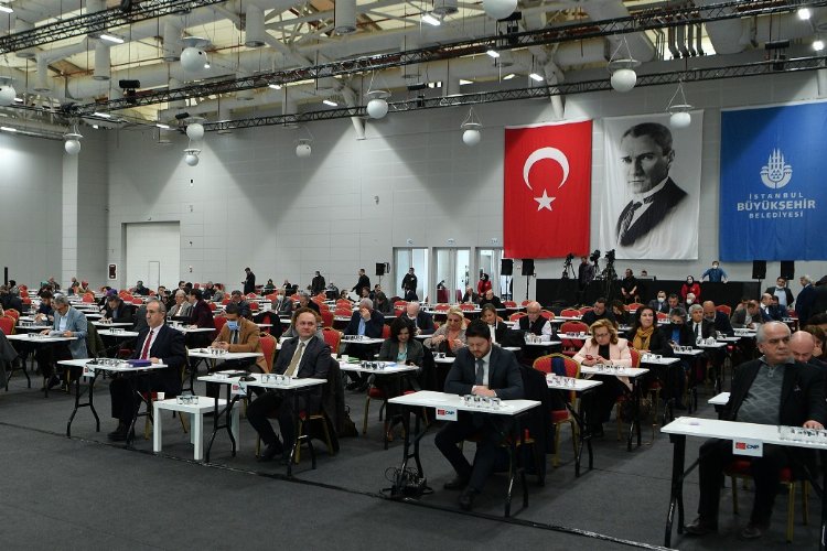 İstanbul’dan savaş bölgesine insani yardım