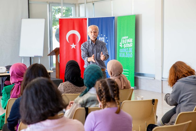 Bursa’da ‘edebiyat ve yazı kampı’ başladı