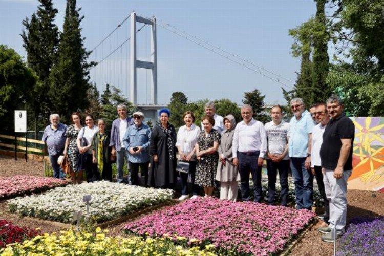 Ahmet Süheyl Ünver Üsküdar’da çiçeklerle yaşatılıyor