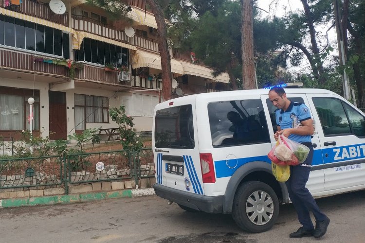 Bursa’da Gemlik Zabıtası’ndan şefkat örneği