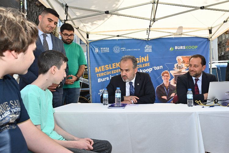 Bursa’da doğru tercih için LGS’lilerin yanında oldular