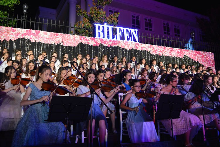 Bilfen Bursa’dan Eda Özülkü’lü yaza merhaba
