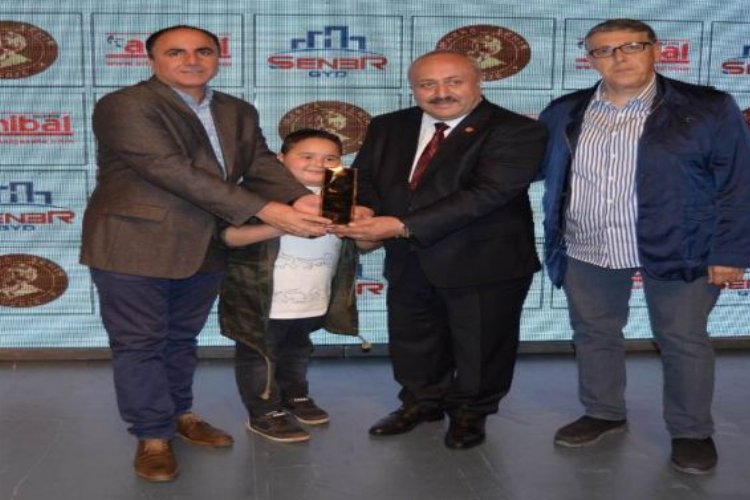 Gazeteci Özden Demirci’ye “Basın Onur Ödülü”