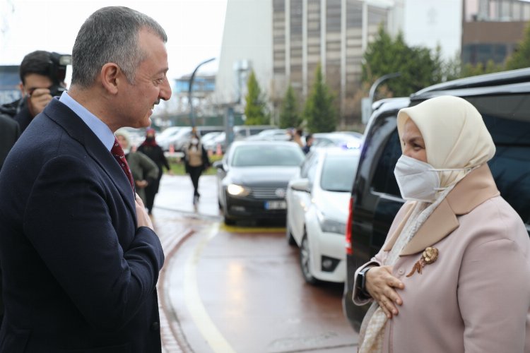 Kocaeli’nde Başkan Büyükakın, Ayşe Keşir’i konuk etti