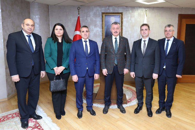 “Sizler bizim baş tacımızsınız. Atalarımızın yadigârısınız”