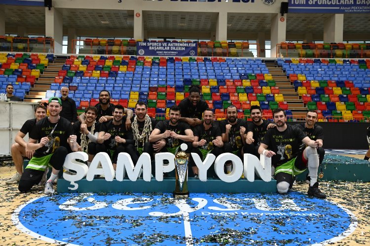 Manisa ‘Şampiyon’ kupasına kavuştu