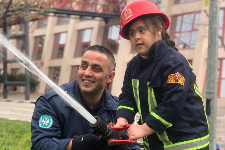 Manisa İtfaiyesi Firuze’yi ağırladı