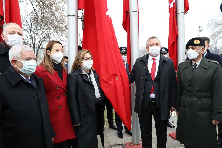 Gaziantep’e ‘Gazi’lik unvanının 101. yılı kutlandı